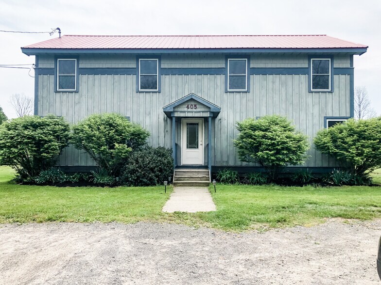 Building Photo - 405 Main St