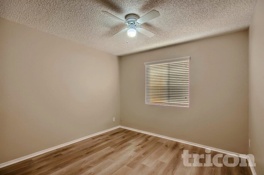 Building Photo - 452 S Johnson