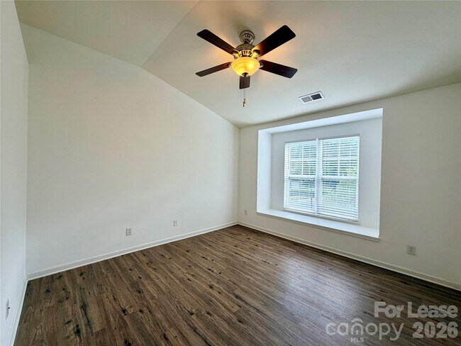 Building Photo - 10968 Princeton Village Dr