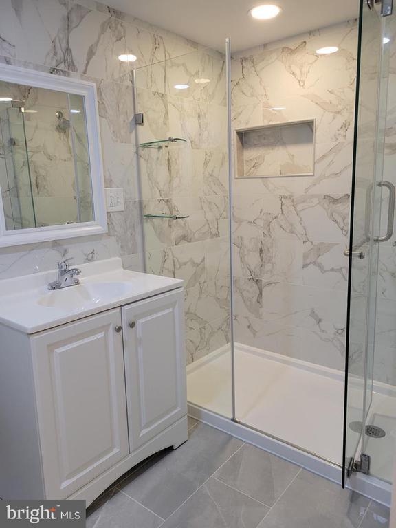 Building Photo - 838 Sears St