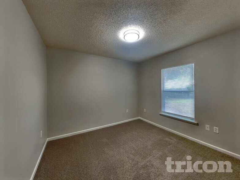 Building Photo - 4350 Jillian Dr