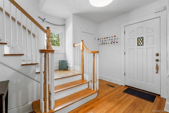 Building Photo - 46 Kane Ave