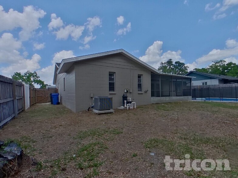 Building Photo - 3717 Coppertree Cir