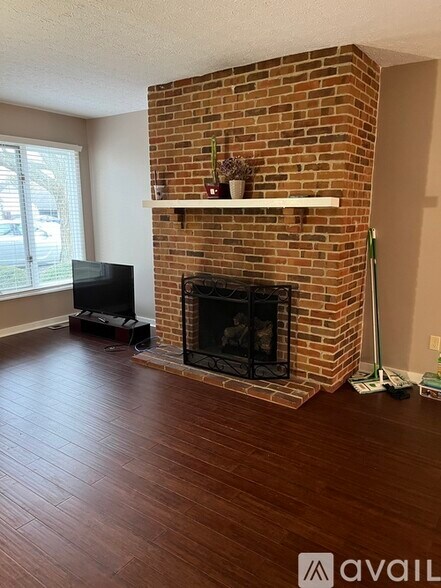 Building Photo - 331 Saint Andrews Dr