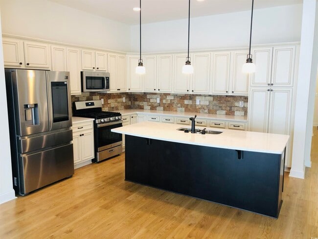 Building Photo - 6137 Chadderton Cir