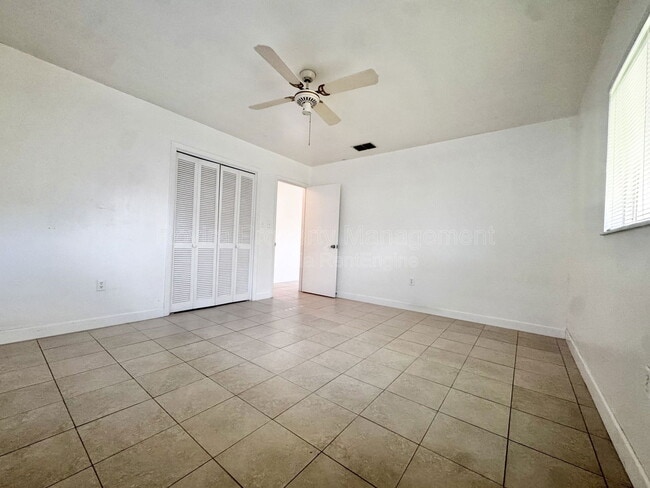 Building Photo - 408 New York Ave