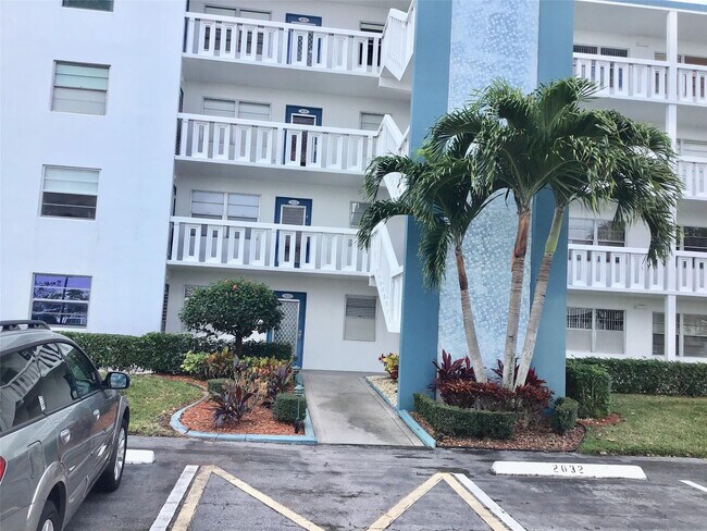 Building Photo - 2035 Exeter