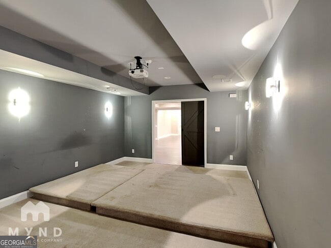 Building Photo - 12515 Magnolia Cir