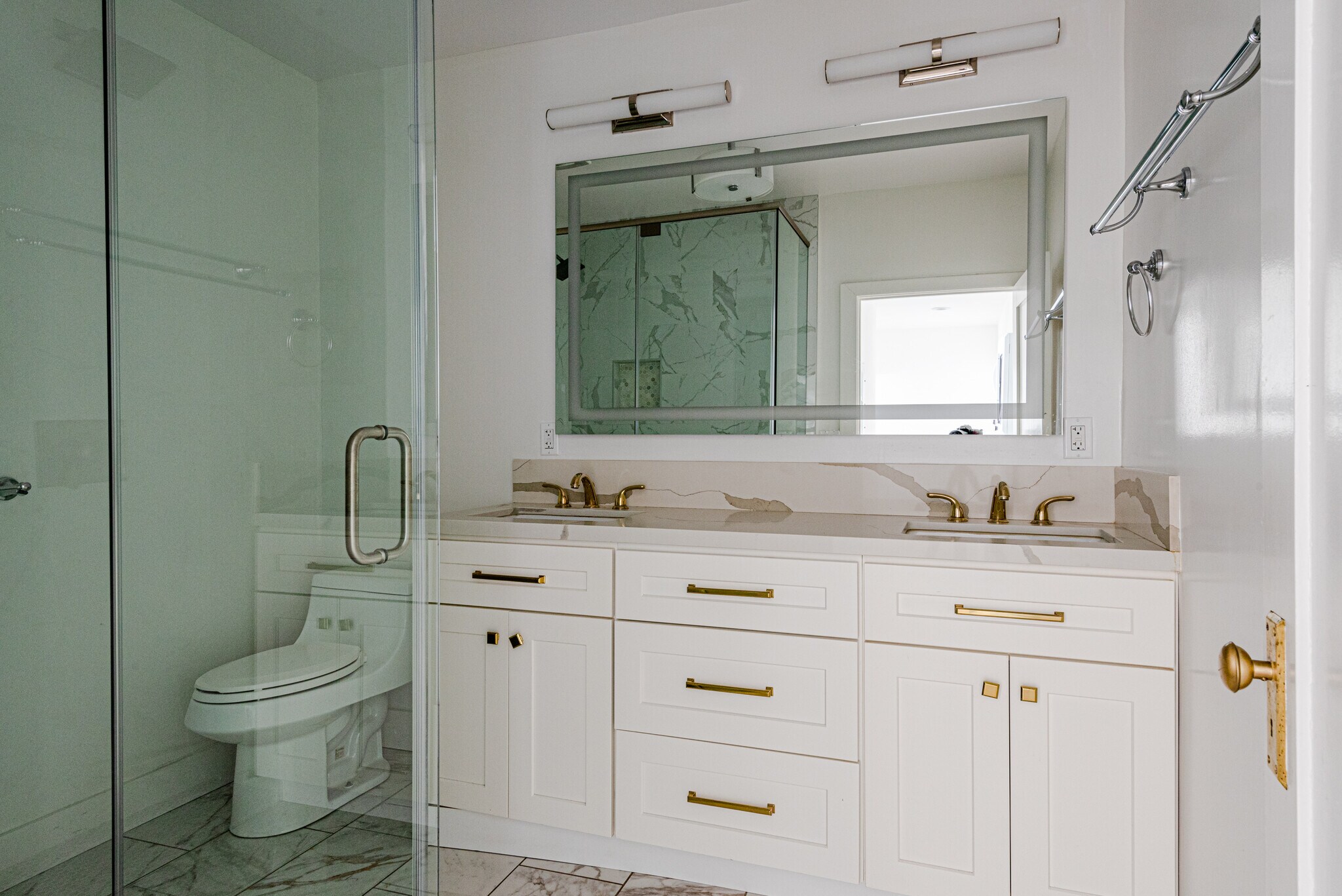 Building Photo - 1038 N Crescent Heights Blvd