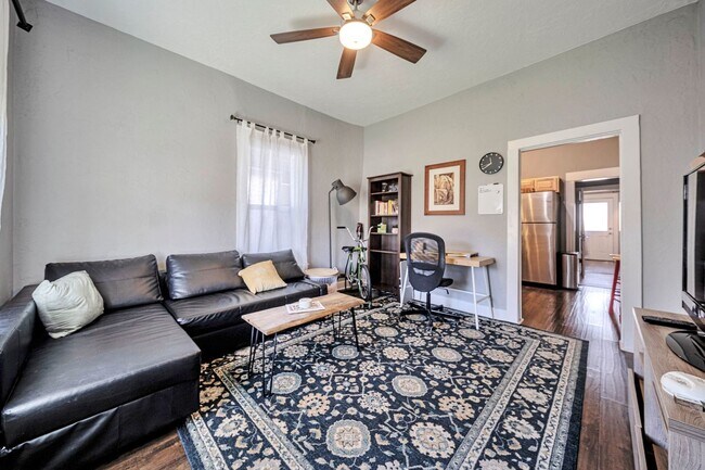 Building Photo - 712 S 900 E