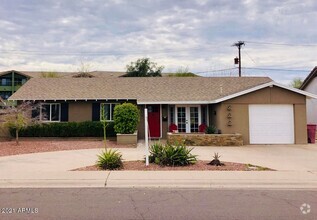 Building Photo - 8317 E Granada Rd
