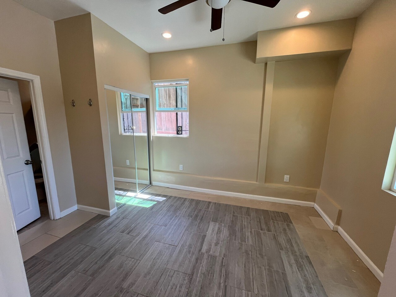 Building Photo - 5432 Mary Lane Dr