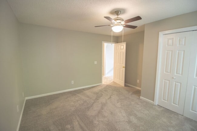 Building Photo - Henderson Townhomes