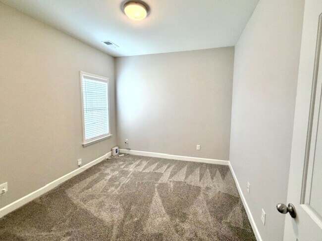 Building Photo - TealCove5438