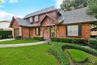 Building Photo - Discover Your Perfect Home: 4-Bed, 3-Bath ...