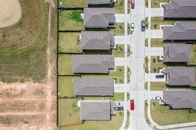 Building Photo - 10138 California Lily Ln