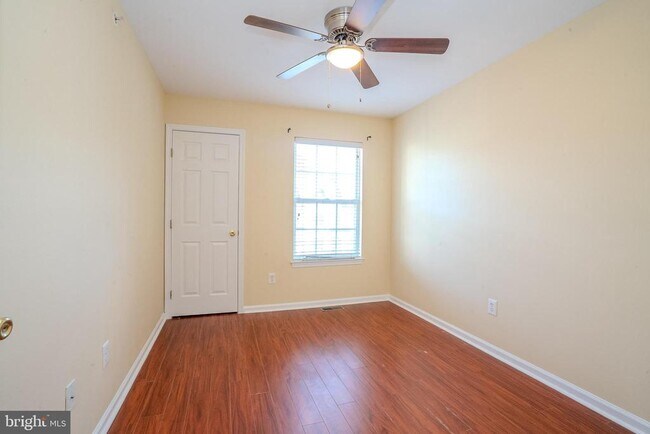 Building Photo - 1311 Blossom Cir
