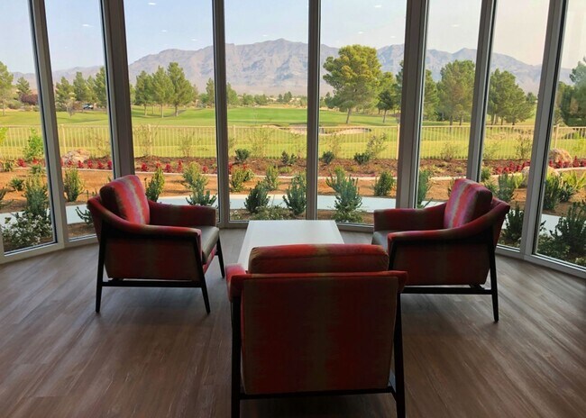 Building Photo - Lovely Home