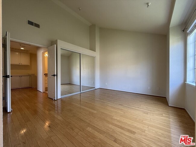 Building Photo - 13975 Lemoli Ave