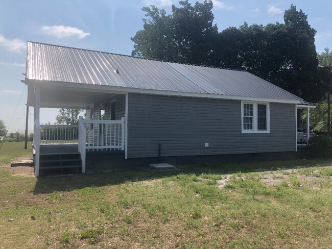 Building Photo - 381 Big Hill Rd