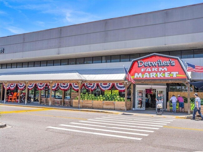 Building Photo - 8204 Villa Grande Ct