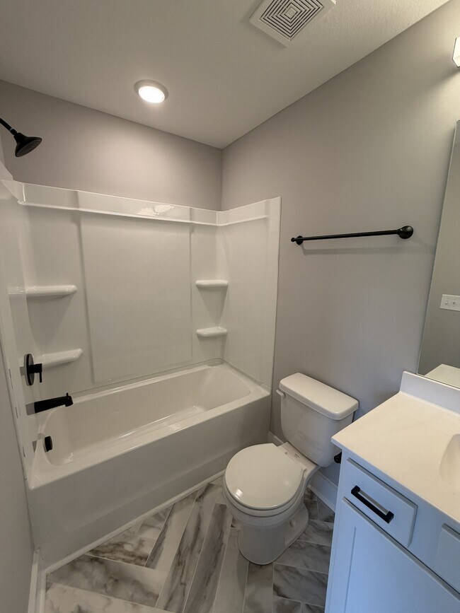 Building Photo - 504 Jonathan Wade Cir