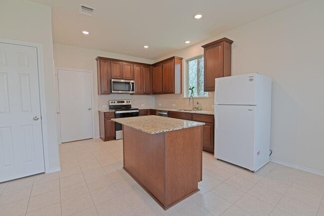 Building Photo - 361 Katie Elder Dr