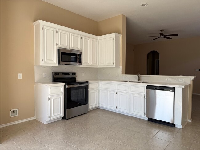 Building Photo - 2107 Castle Gardens Ln