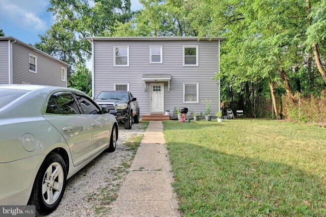 Building Photo - 811 Seagrove Rd