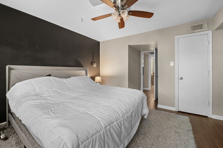 Building Photo - 4641 Wild Indigo St