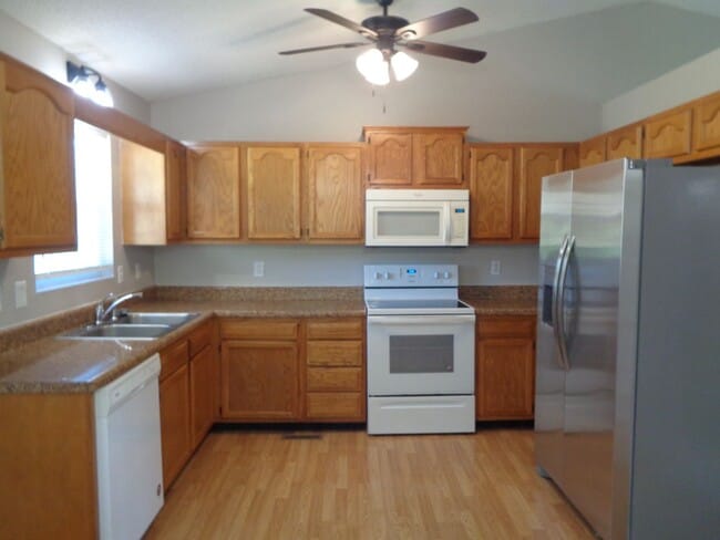 Building Photo - Upgraded House for Rent-3 Bedroom