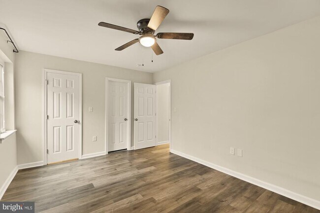 Building Photo - 882 College Pkwy