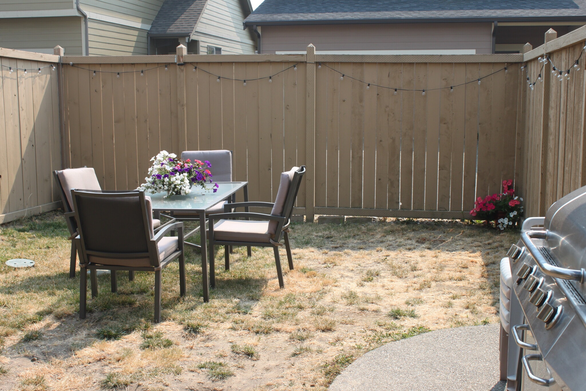 Building Photo - 341 Holland Ave