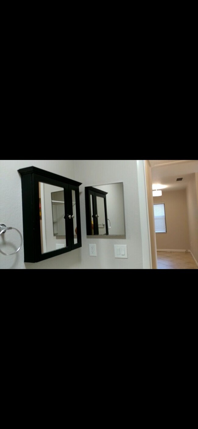 Building Photo - 1714 SW 68th Terrace