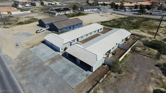 Building Photo - 2021 S Dandelion St