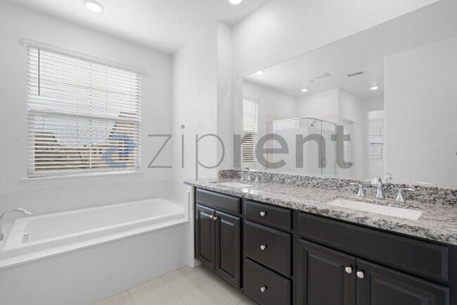 Building Photo - 9287 Mystic Lake Alley