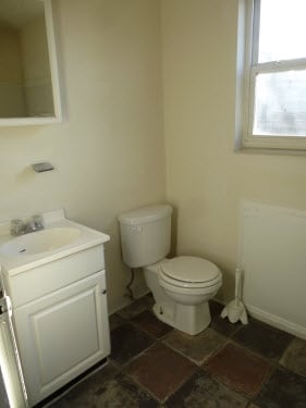 Bathroom - Oakhill Apartments
