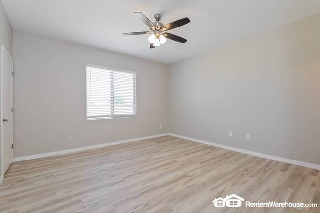 Building Photo - Recently updated 3 Bed, 2 Bath home in Tuc...