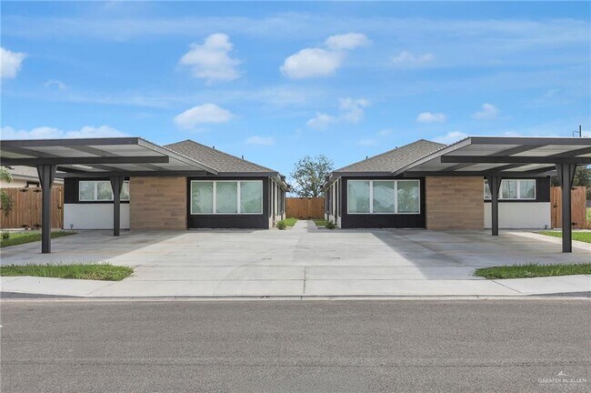 Building Photo - 12 12th St