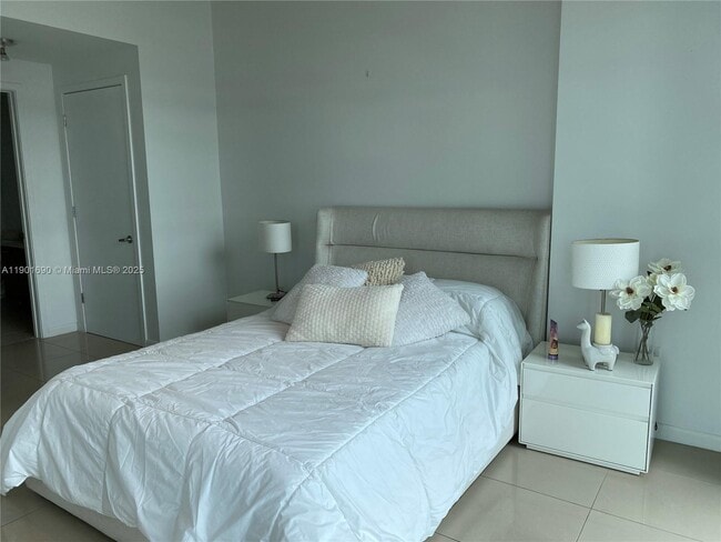 Building Photo - 3301 NE 1st Ave