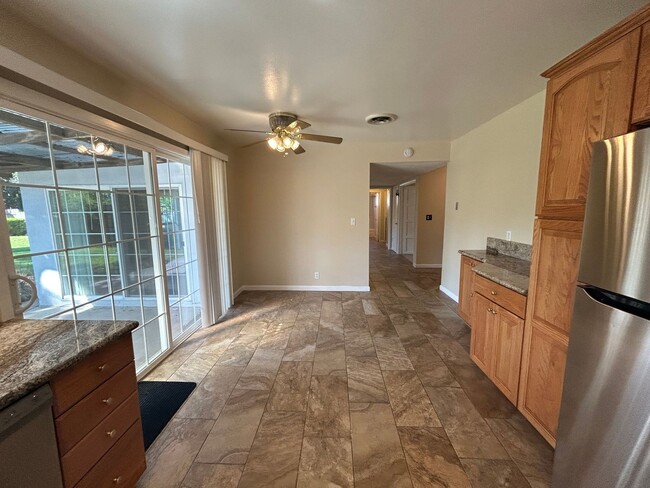 Building Photo - 670 Northwood Dr