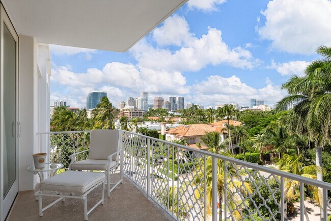 Building Photo - 354 Chilean Ave