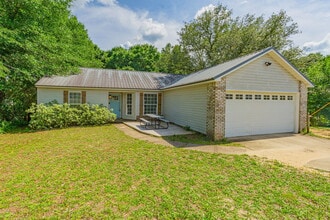 Building Photo - 415 Juniper Dr