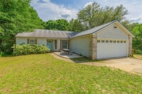 Building Photo - 415 Juniper Dr
