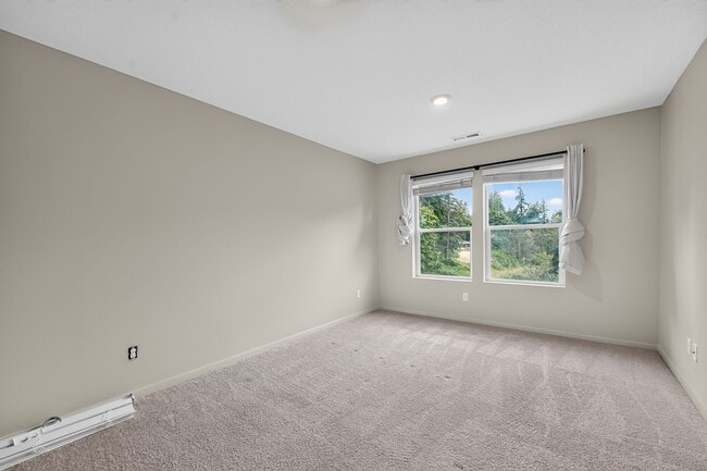 Building Photo - 913 N 18th Ave