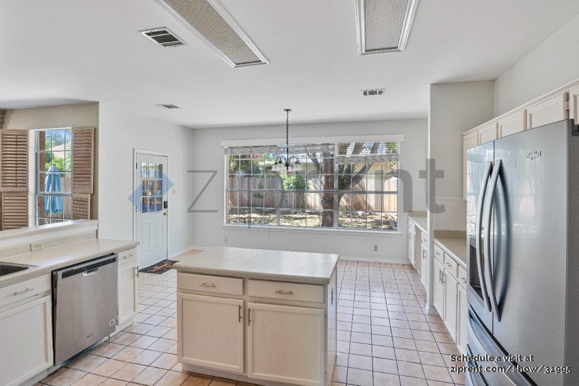 Building Photo - 1212 Fox Sparrow Trail