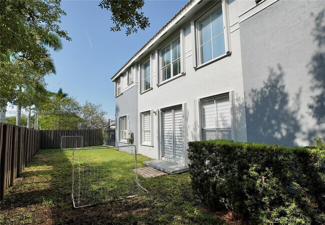 Building Photo - 11216 NW 47th Ln