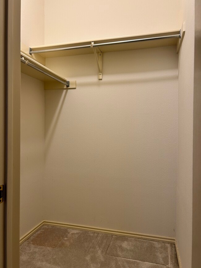 Building Photo - 5706 Quail Crown