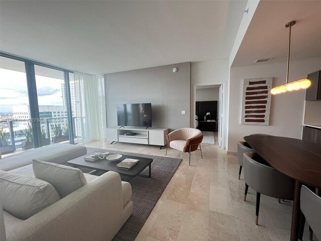 Building Photo - 88 SW 7th St