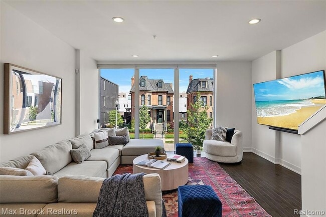 Building Photo - 284 Alfred St